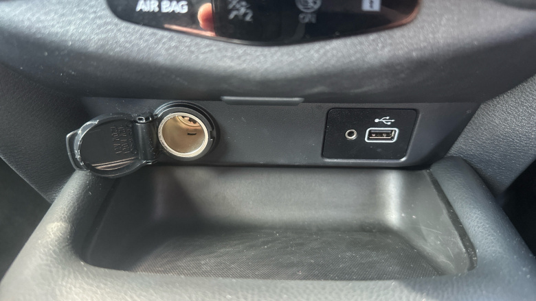 Nissan Juke 1.6 Hybrid N-Connecta 5dr Auto Hybrid Hatchback